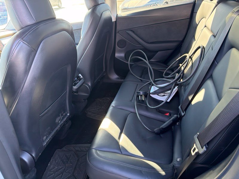 Used 2022  Tesla Long Range image 12