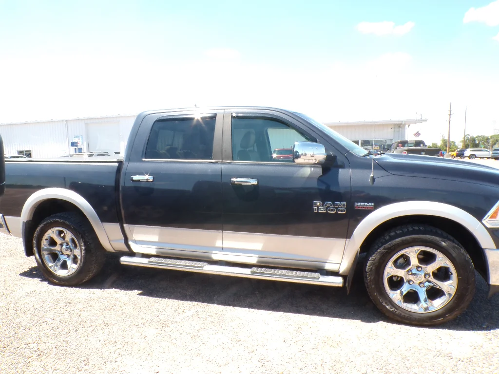 Used 2016 Maximum Steel Metallic Clearcoat Ram Laramie image 4