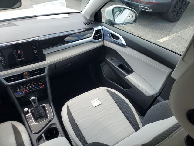 New 2026 White Volkswagen 1.5T SE image 9