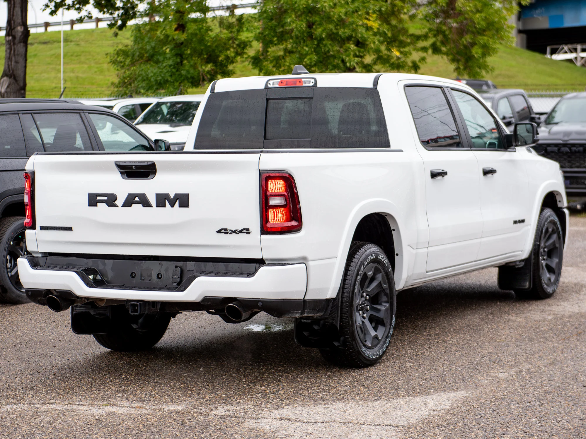 New 2026 White RAM Big Horn Night* 4x4 Crew Cab, Level 2 Equip Group, Heated Seats/Wheel image 3
