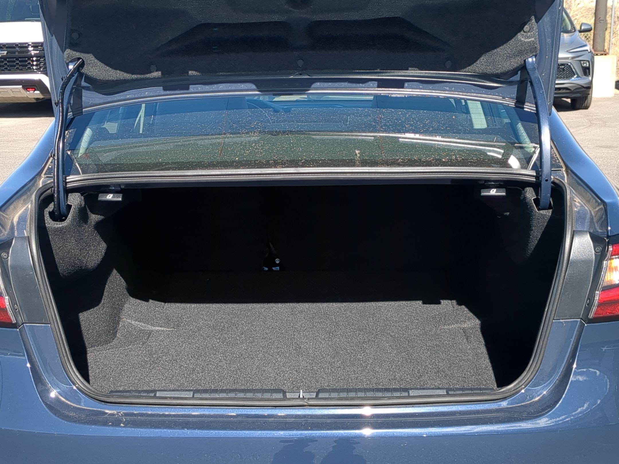 Used 2025 Blue Subaru Premium image 33