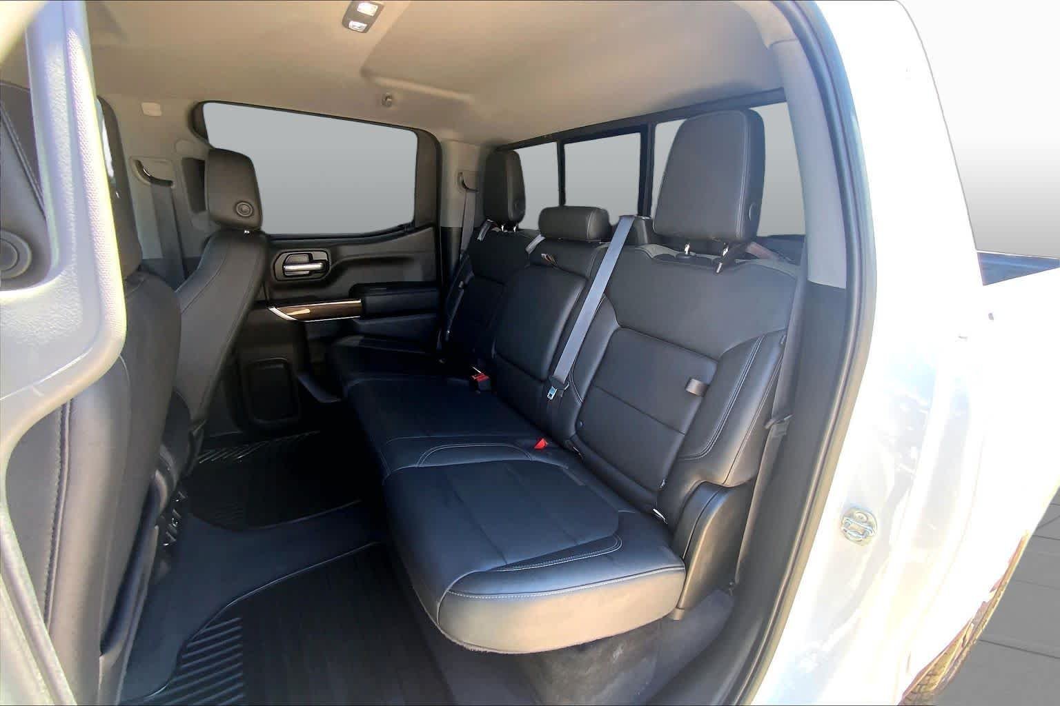 Used 2019 Summit White Chevrolet LT image 21