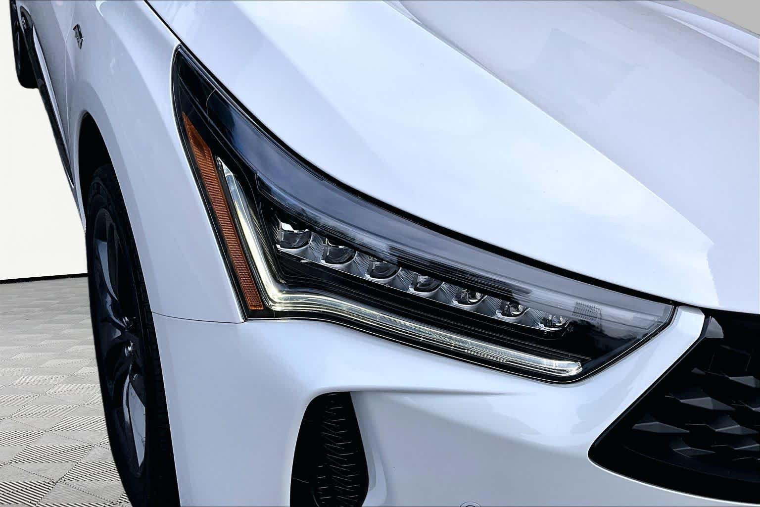 Used 2023 Platinum White Pearl Acura w/A-Spec Package image 28