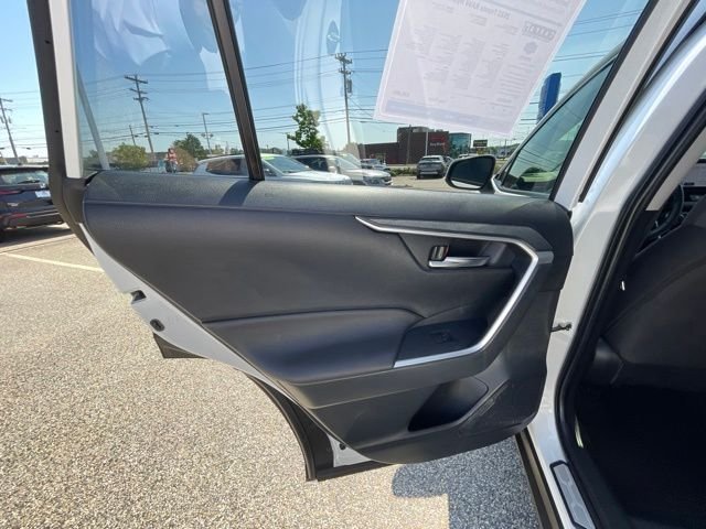 Used 2023 Ice Cap Toyota XLE image 28
