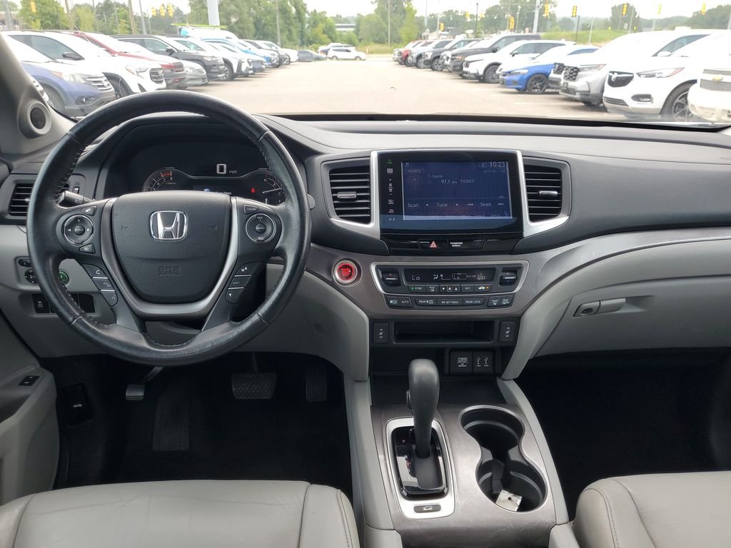 Used 2016 Lunar Silver Metallic Honda EX-L image 16