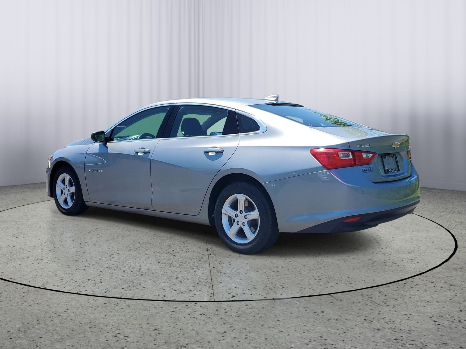 Used 2024 Gray Chevrolet LT image 3