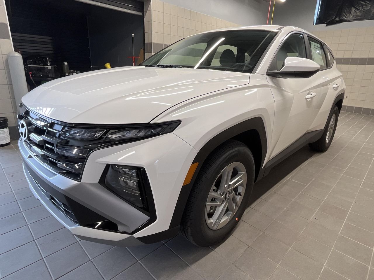 New 2026 White Hyundai SE image 26