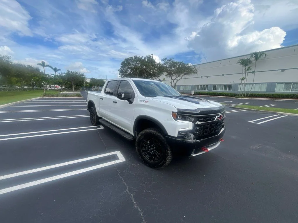 Used 2025 Summit White Chevrolet ZR2 image 4