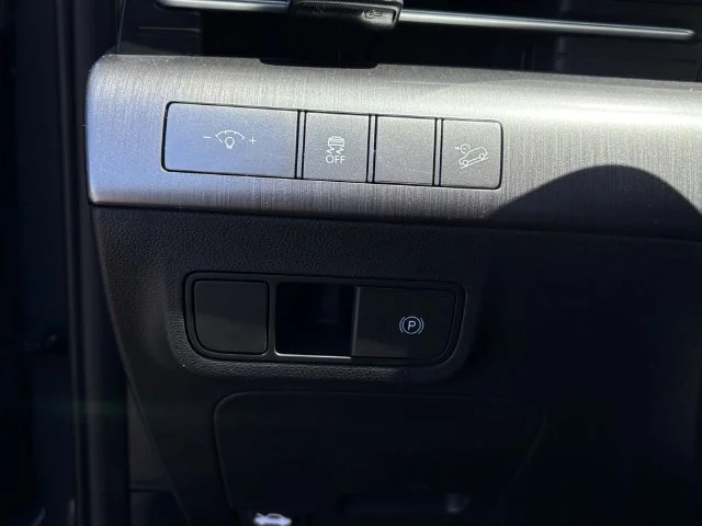 Used 2025 Ecotronic Gray Pearl Hyundai SEL image 26