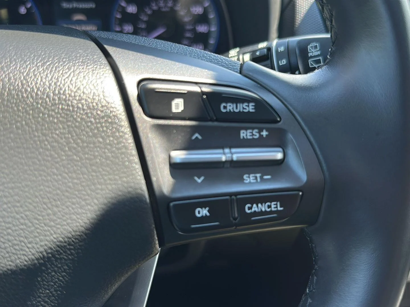 Used 2020 Ultra Black Hyundai Limited image 27