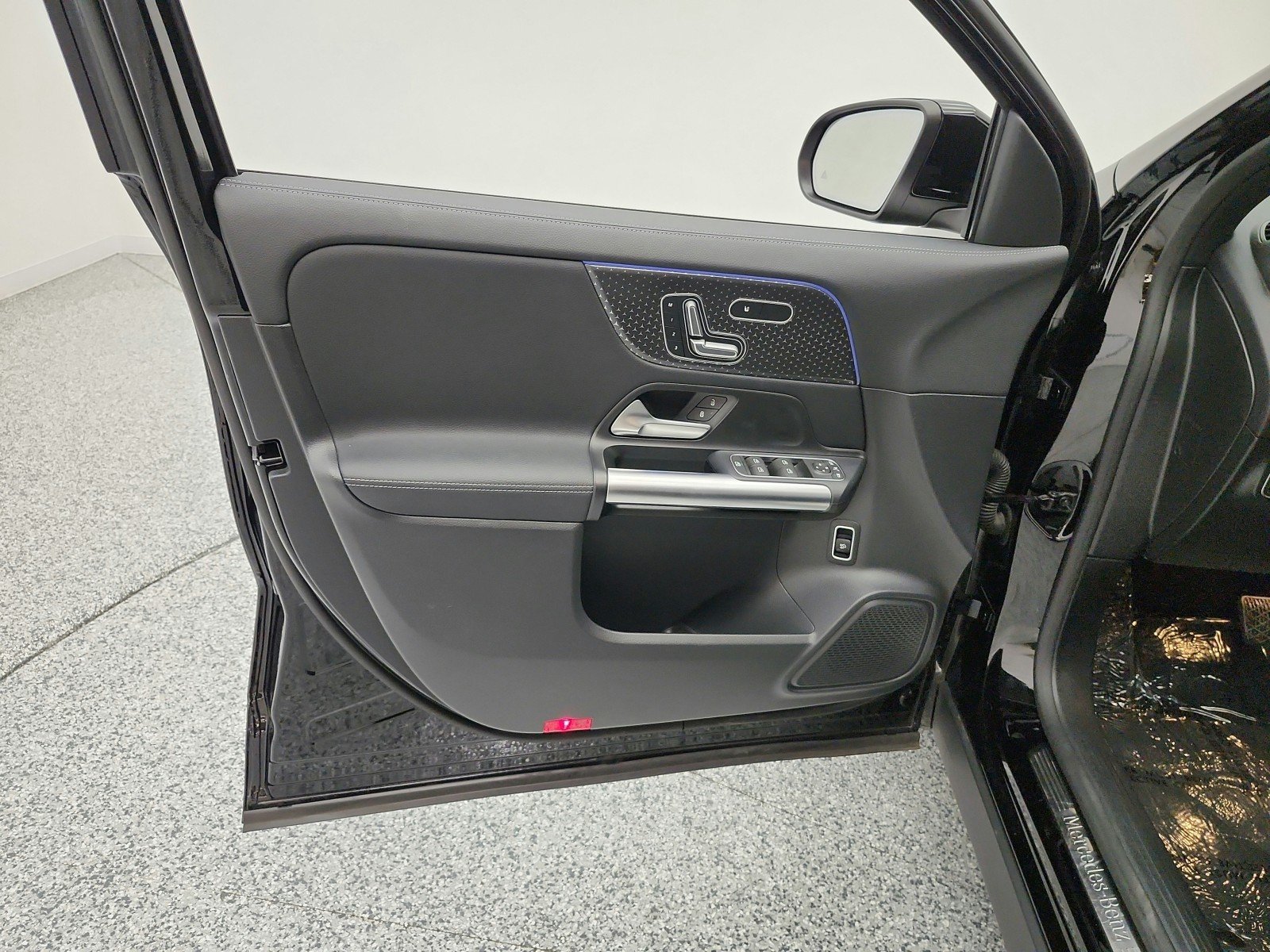Certified Used 2024 Night Black Mercedes-Benz GLA 250 SUV image 16