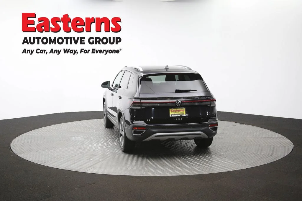 Used 2025 Black Volkswagen 1.5T SE image 35