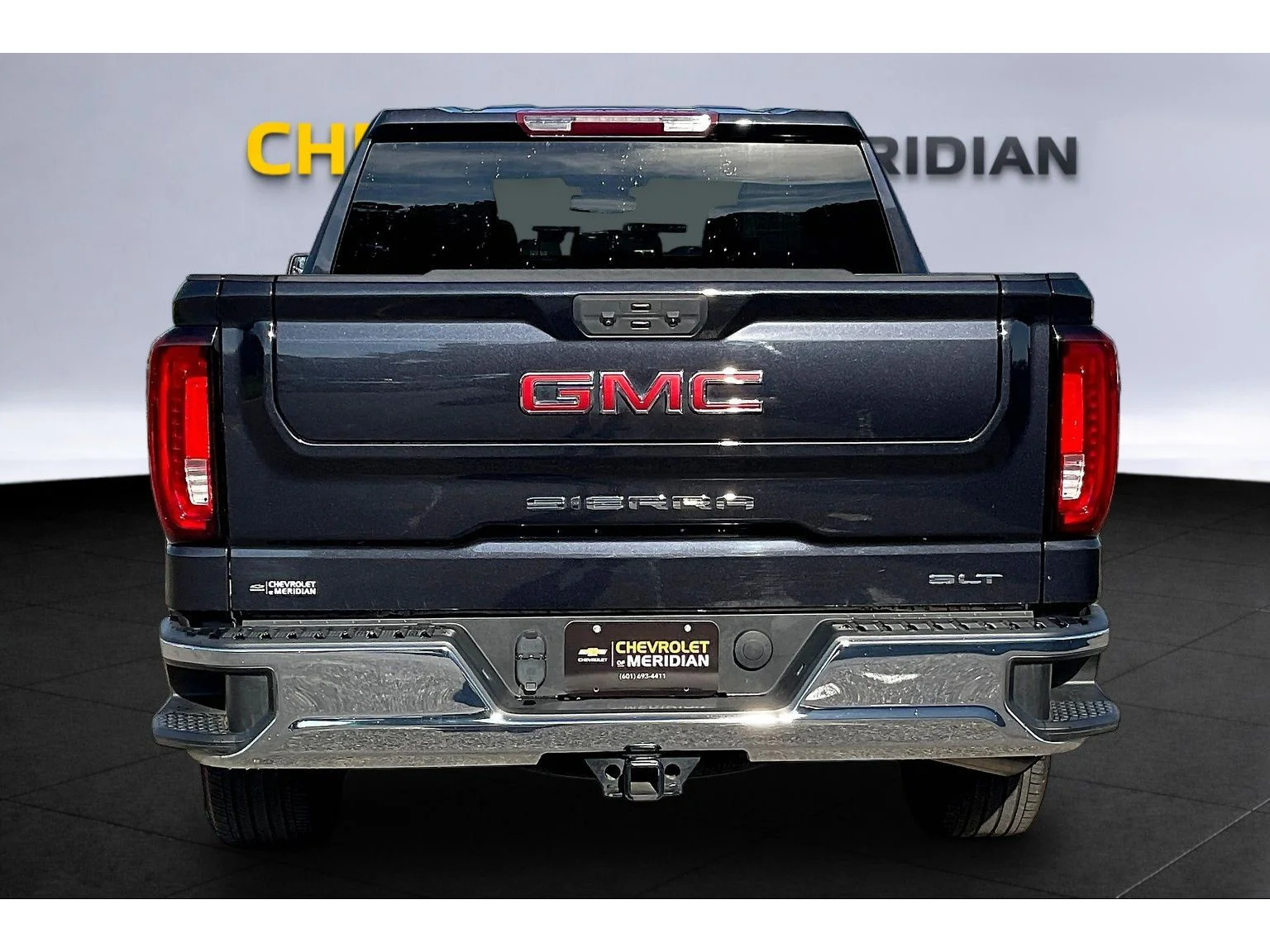 Used 2024 Titanium Rush Metallic GMC SLT image 4