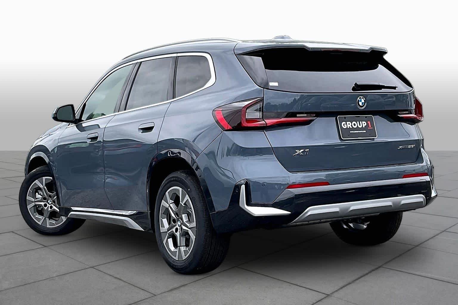 Used 2026 Storm Bay Metallic BMW xDrive28i image 12
