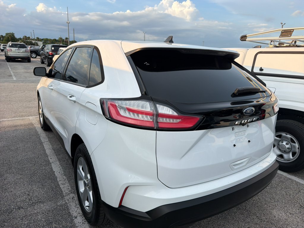 Used 2021 Oxford White Ford SE image 7