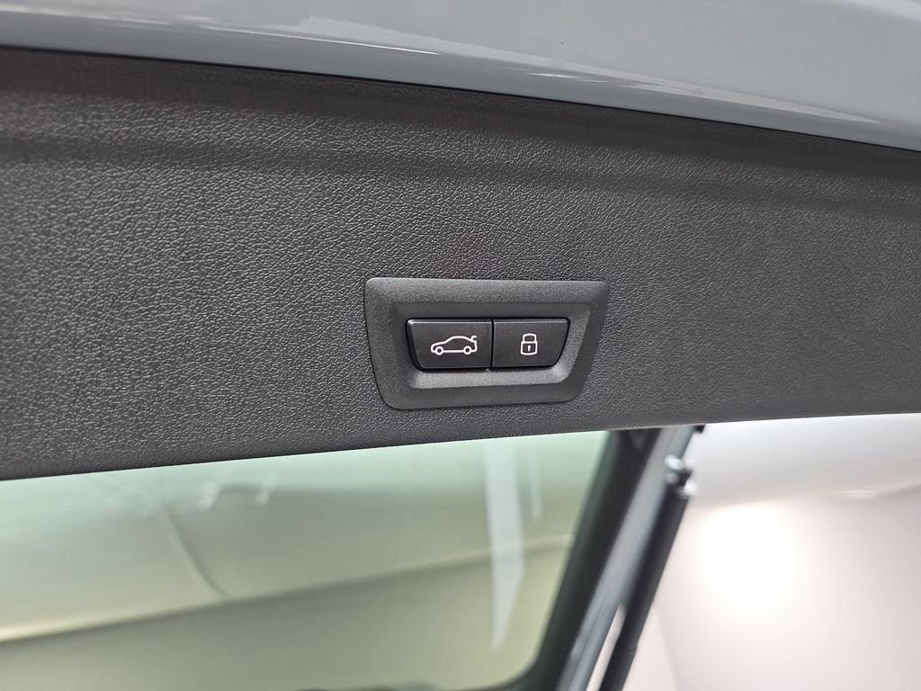 Used 2026 Brooklyn Grey Metallic BMW xDrive40i image 13