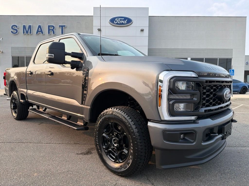 Carbonized Gray Metallic 2026 Ford F-250 Super Duty Pickup Truck Four-Wheel Drive Automatic
