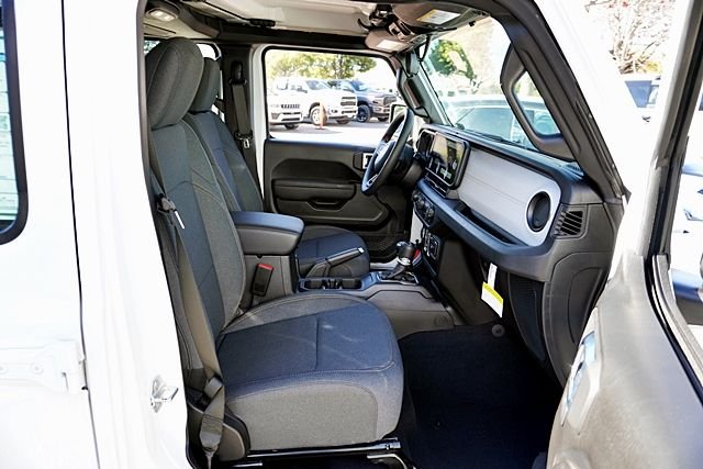 New 2026 Bright White Clear-Coat Exterior Paint Jeep Sport image 17