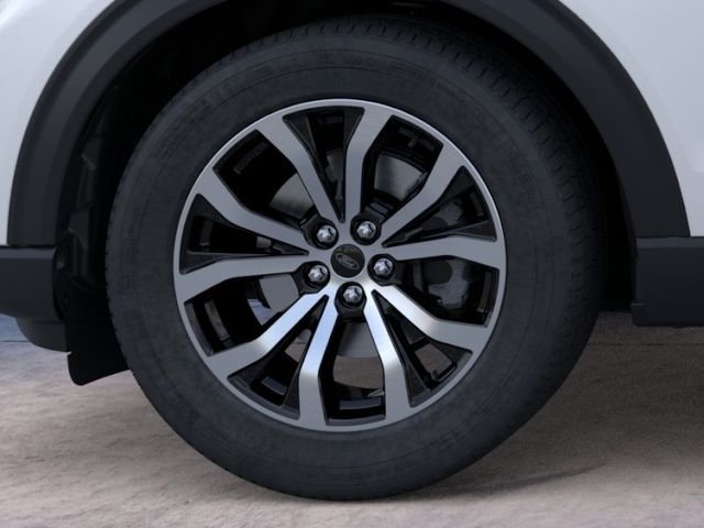 New 2026 Star White Metallic Tri-Coat Ford ST-Line image 20