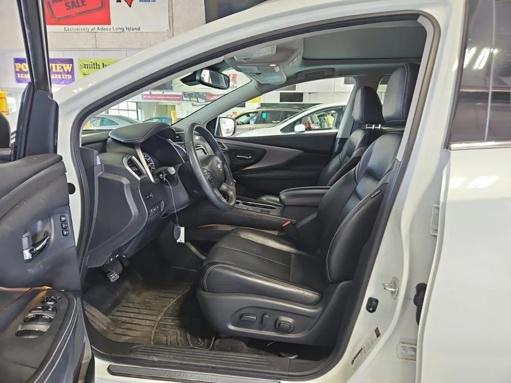 Used 2019 White Nissan SL image 9