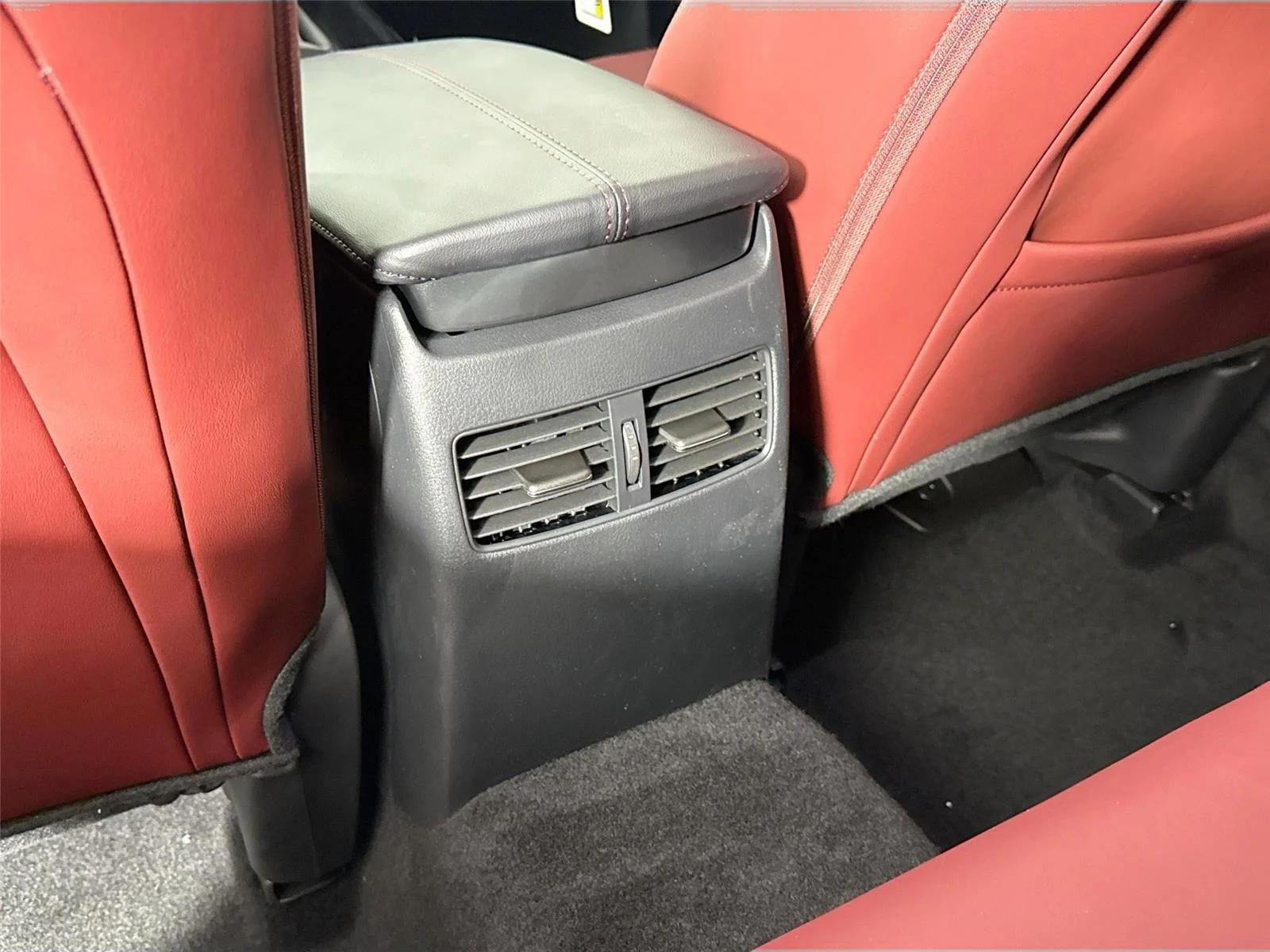 2025 Mazda CX-30 Carbon Edition - Photo 38