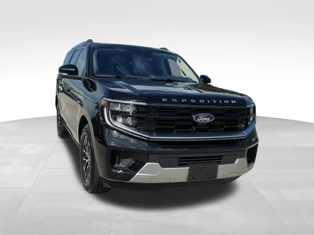 Used 2025 Black Ford Platinum image 10