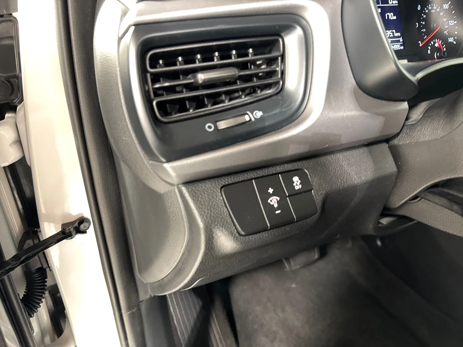 Used 2023 Clear White Kia LX image 18