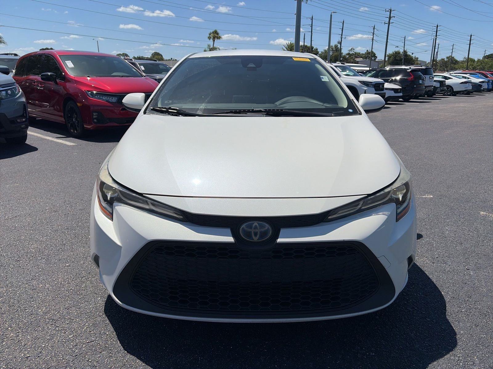 Used 2020 White Toyota LE image 2