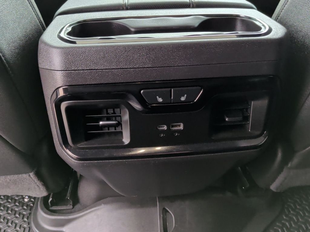 Used 2024 White GMC AT4 image 42