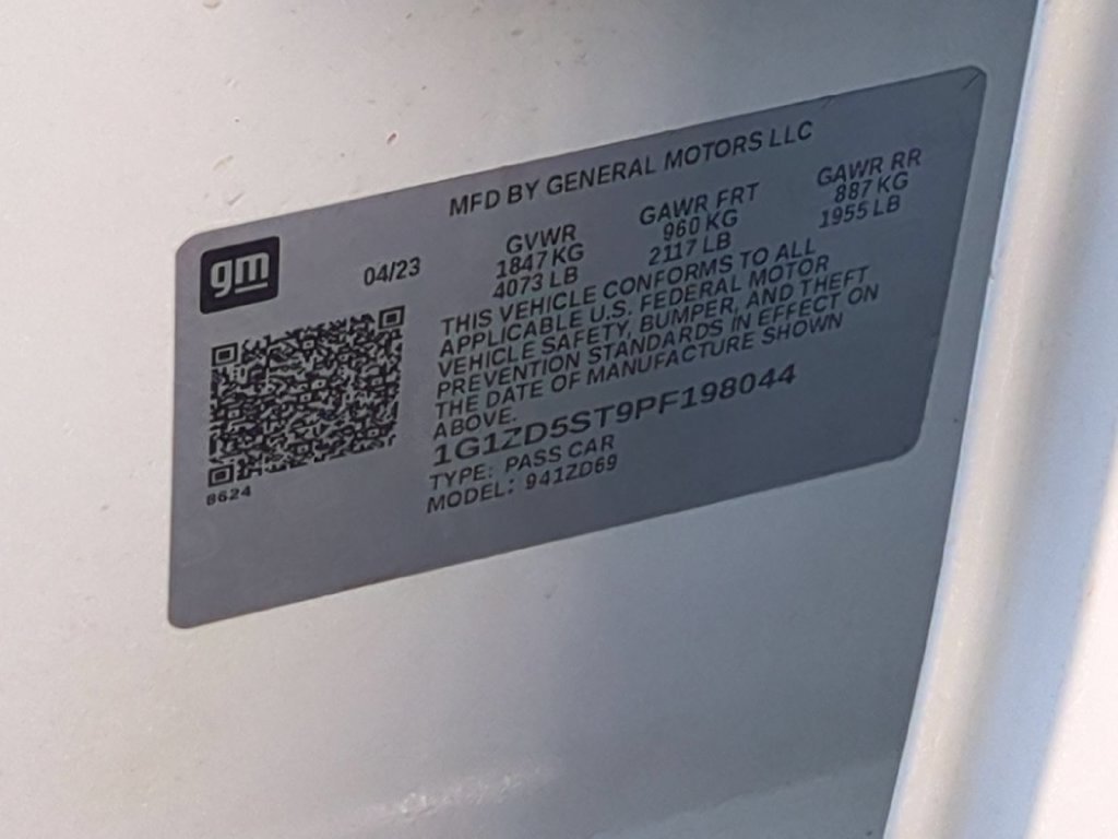 Used 2023 SUMMIT WHITE Chevrolet LT image 36