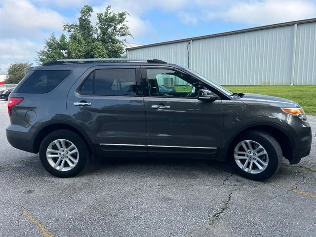 Used 2015  Ford XLT image 6