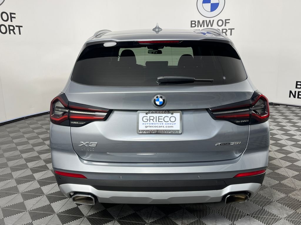 Used 2023 Gray BMW xDrive30i image 12