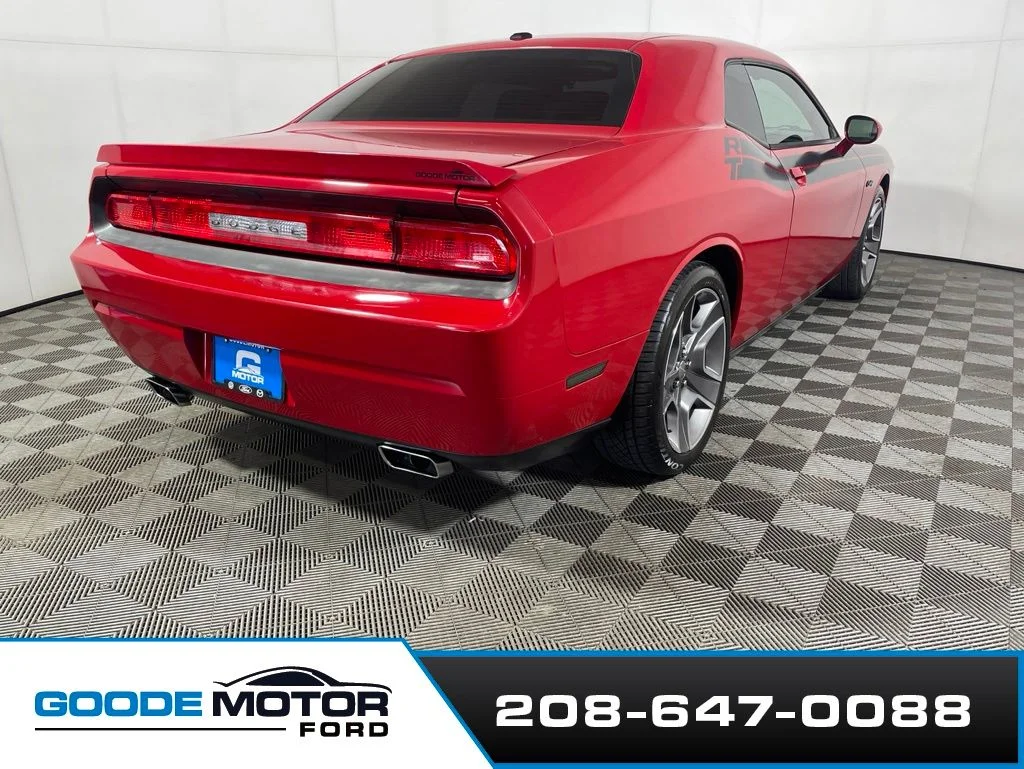 Used 2012 Redline 3 Coat Pearl Dodge R/T image 7