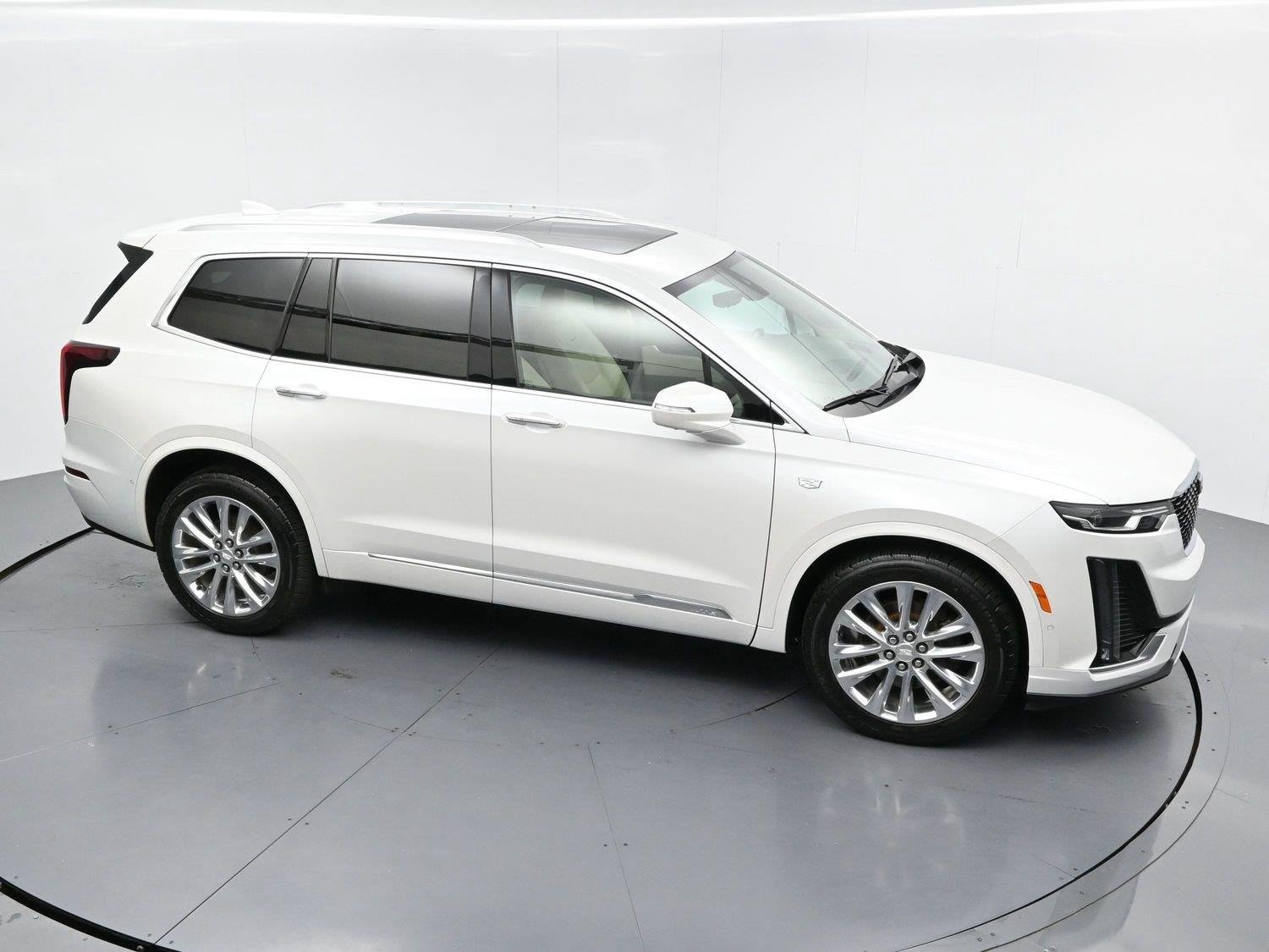 Used 2020 CRYSTAL WHITE TRICOAT Cadillac AWD Premium Luxury image 38