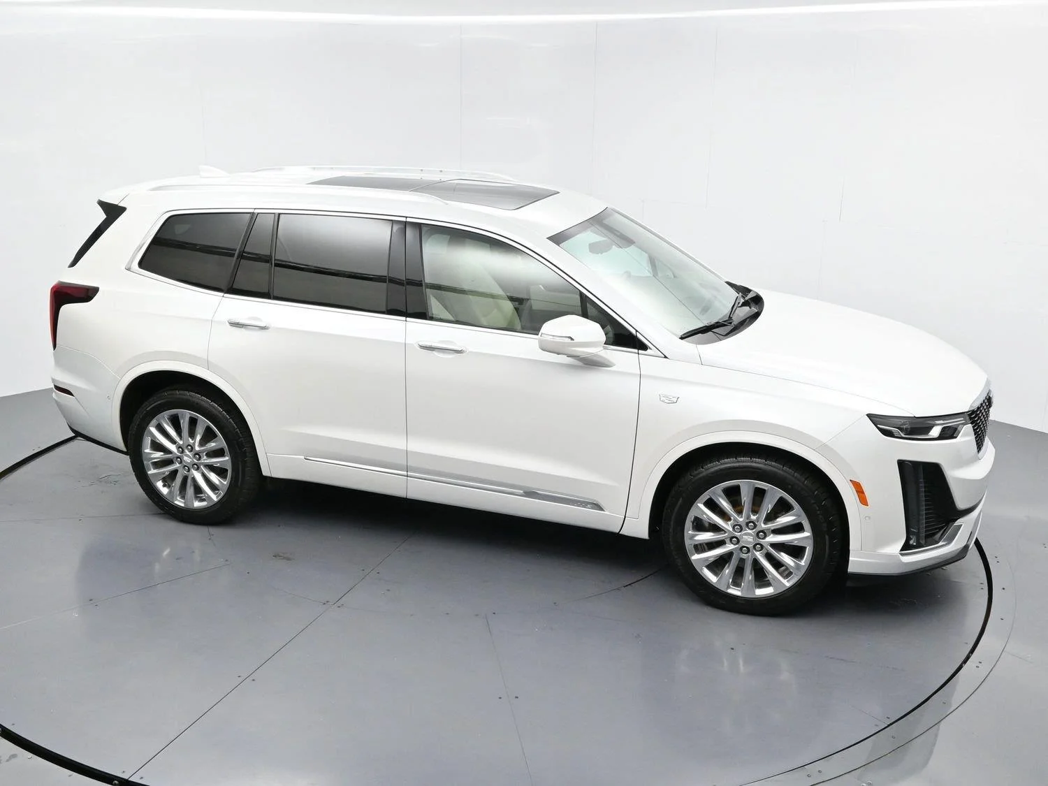 Used 2020 CRYSTAL WHITE TRICOAT Cadillac AWD Premium Luxury image 38