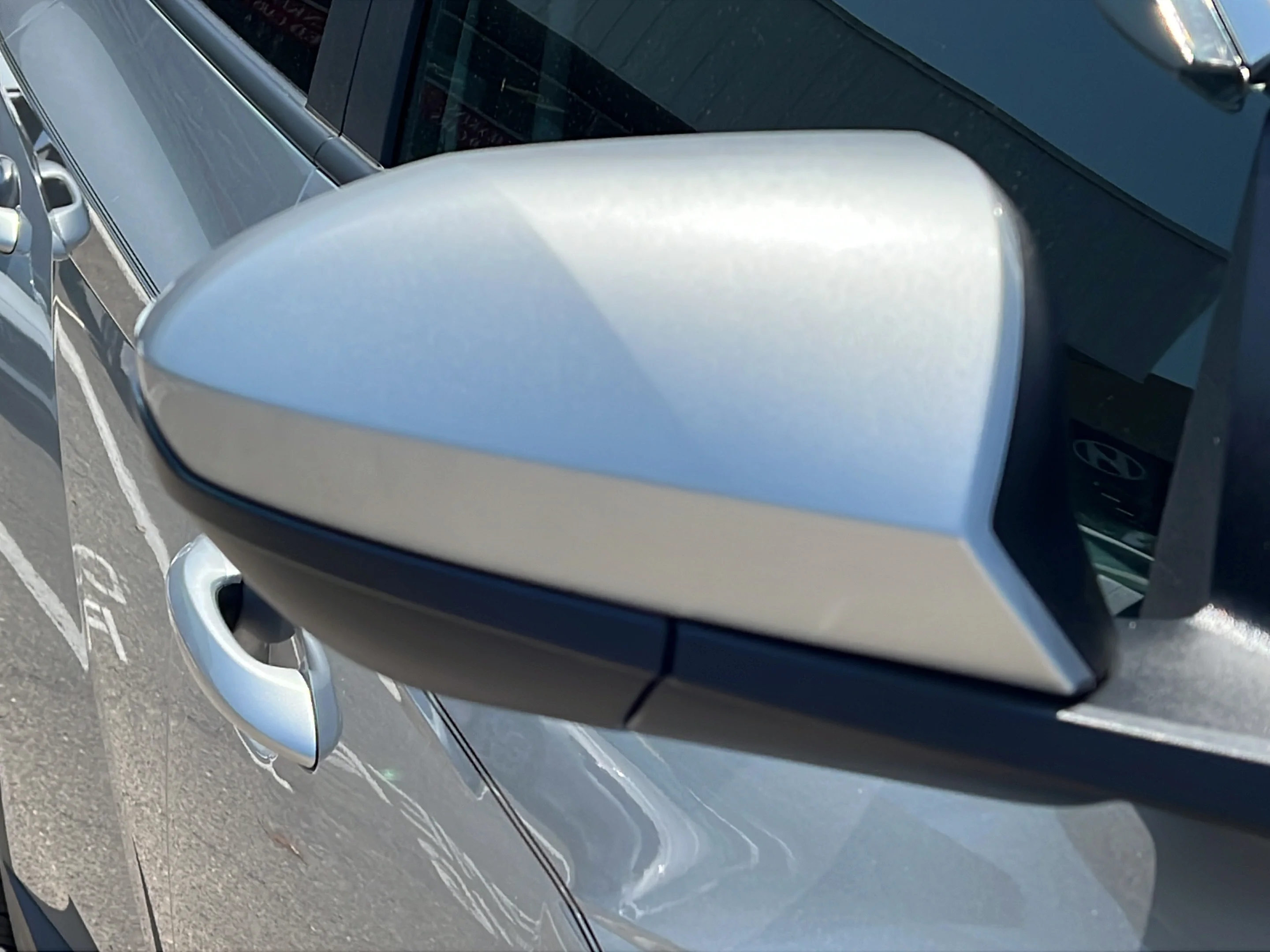Used 2024 Shimmering Silver Hyundai SEL image 25
