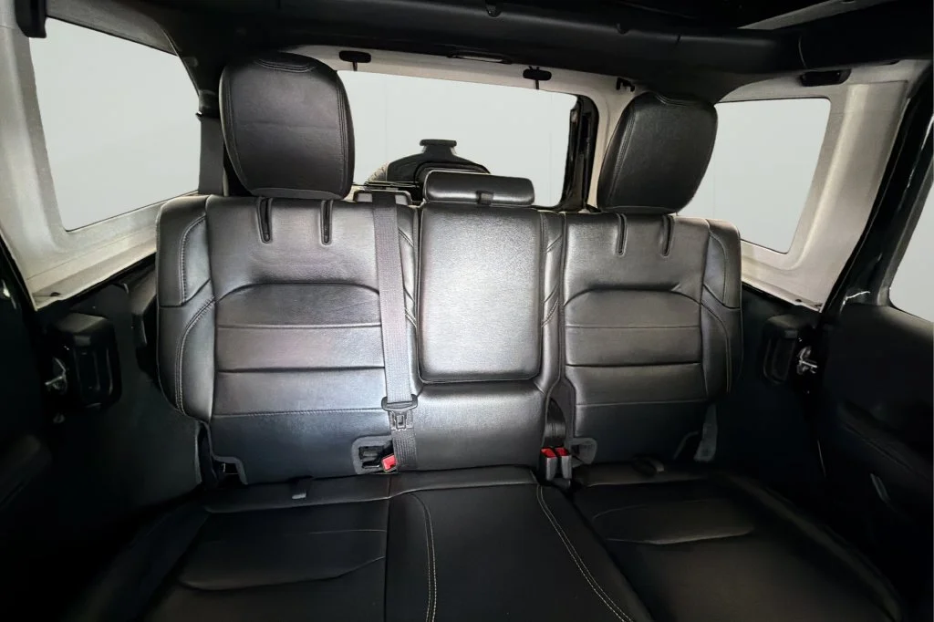 Used 2022 Black Jeep Unlimited Sahara 4x4 image 12