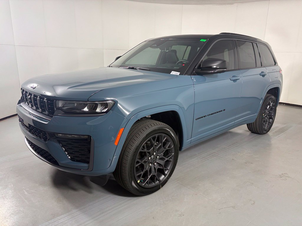 New 2027 Steel Blue Paint Jeep Summit image 4