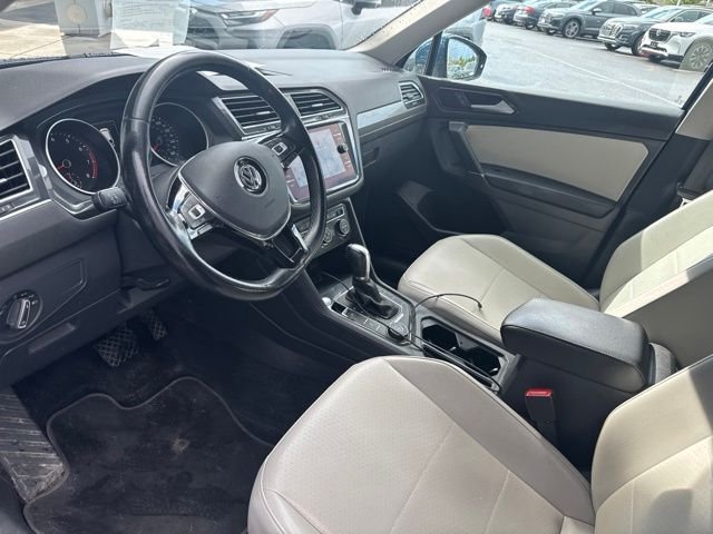 Used 2018 Blue Volkswagen 2.0T SE image 4