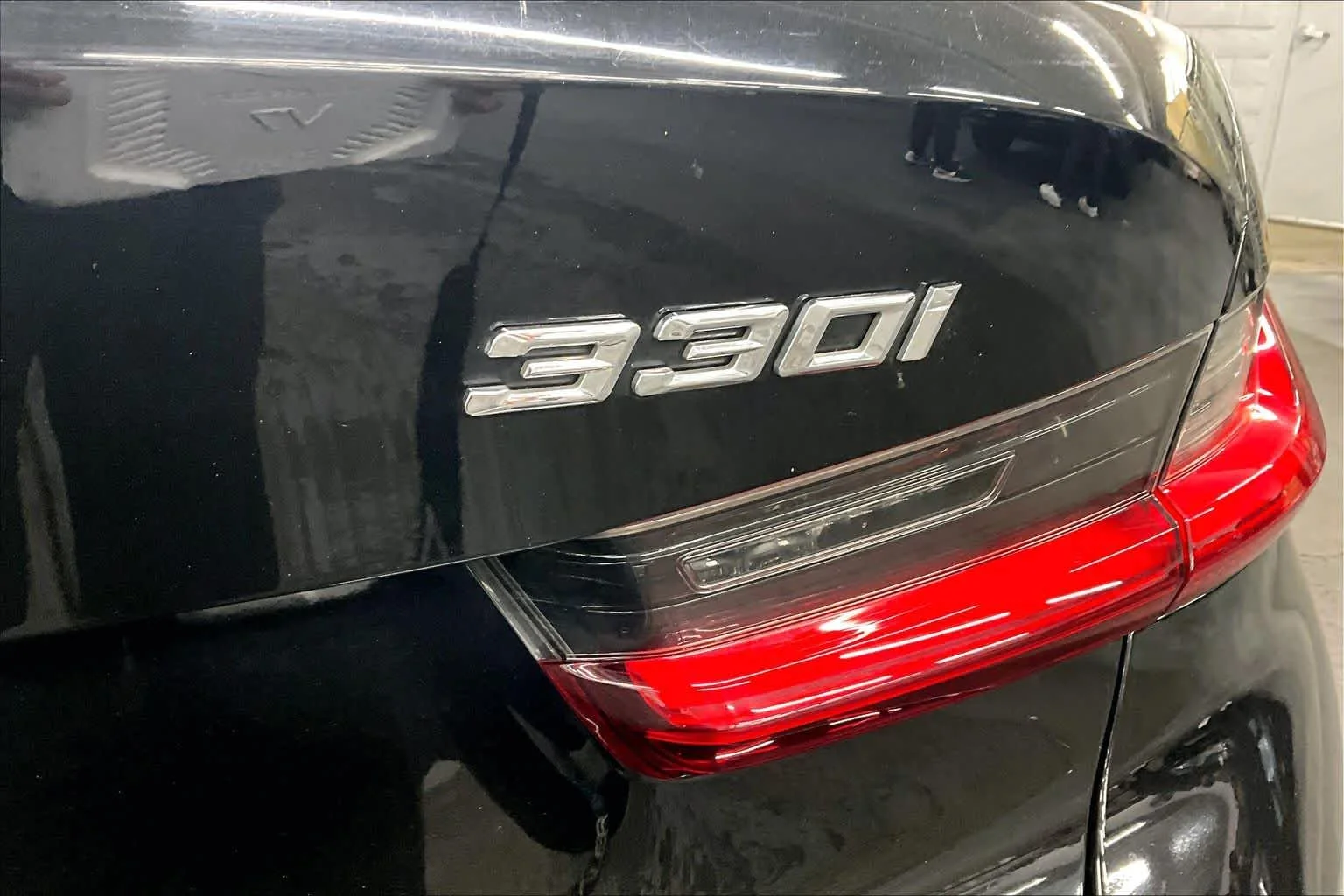 Used 2019 Jet Black BMW 330i image 9