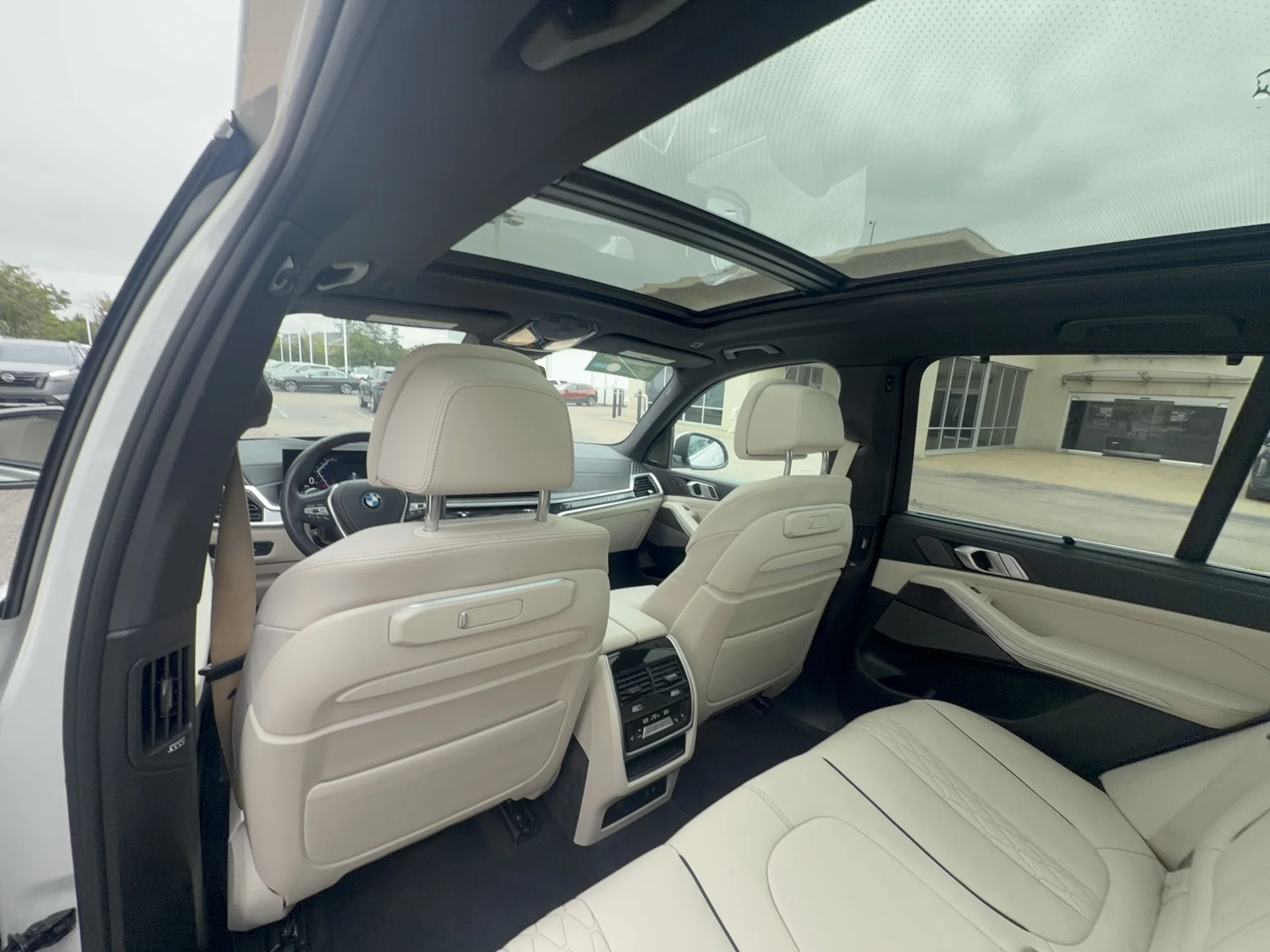 Certified Used 2024 Mineral White Metallic BMW xDrive50e image 30