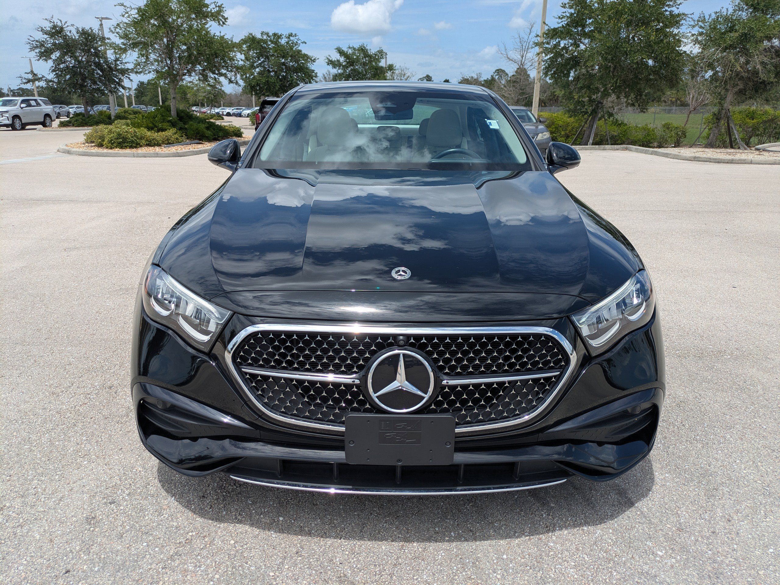 Used 2025 Obsidian Black Metallic Mercedes-Benz E 350 image 9