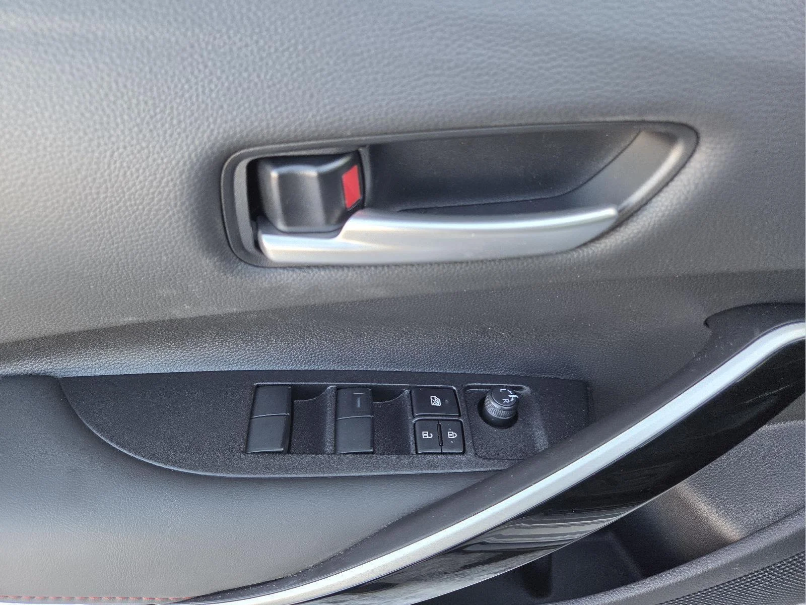 2026 Toyota Corolla XSE - Photo 46