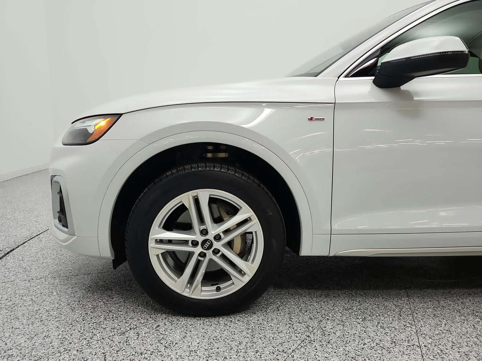 Used 2024 Glacier White Metallic Audi S line Premium 55 TFSI e quattro image 38