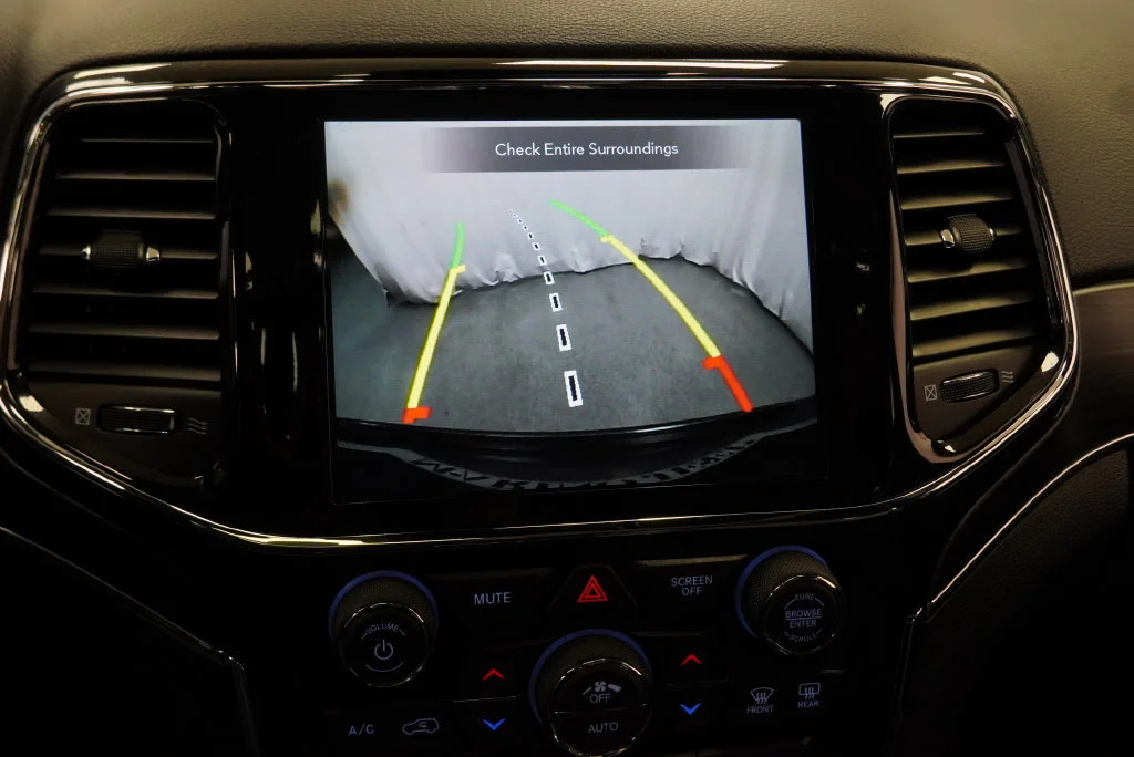 Used 2021 Gray Jeep Limited image 29