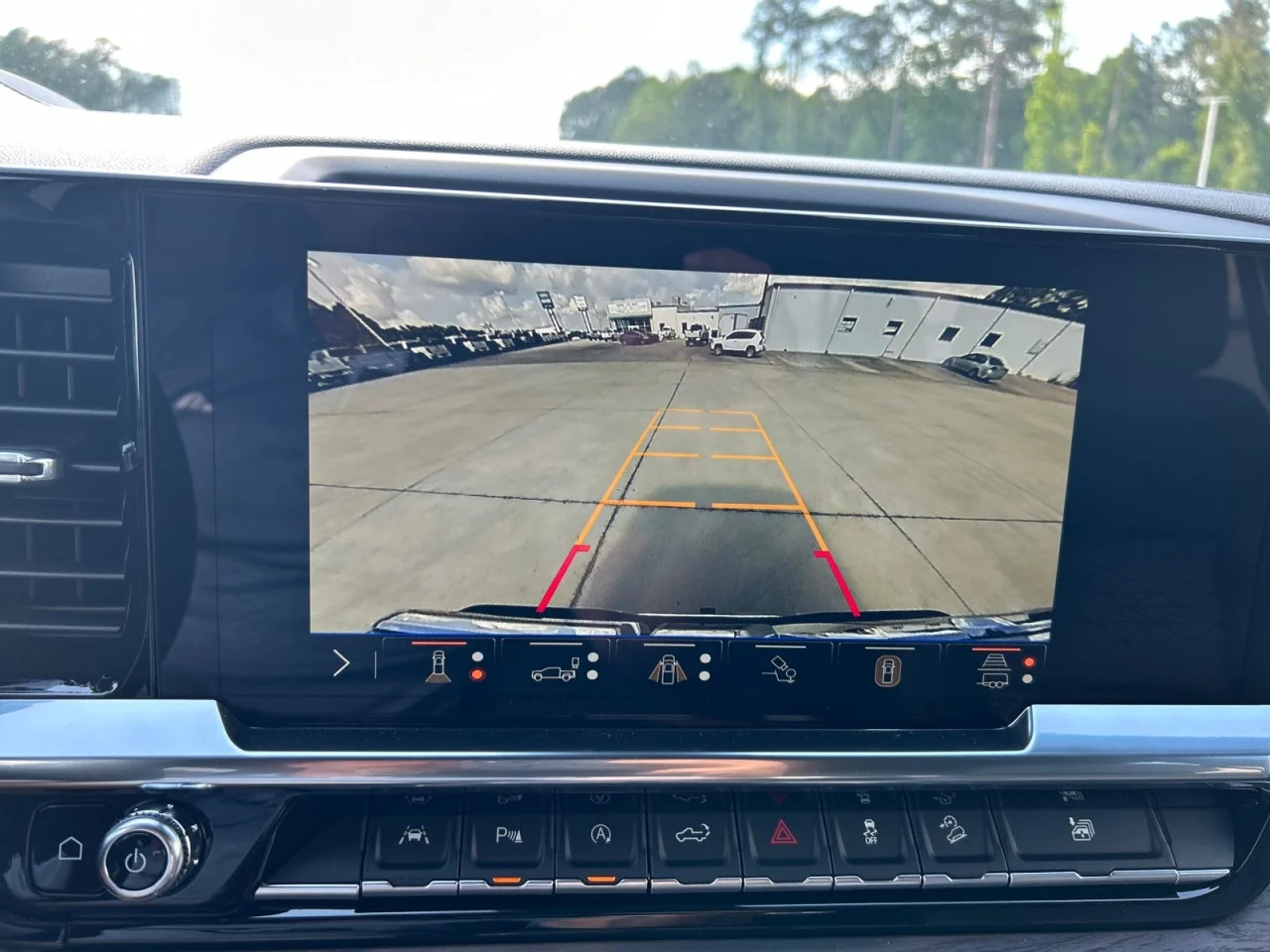 New 2026 Glacier White Tricoat GMC SLT image 12