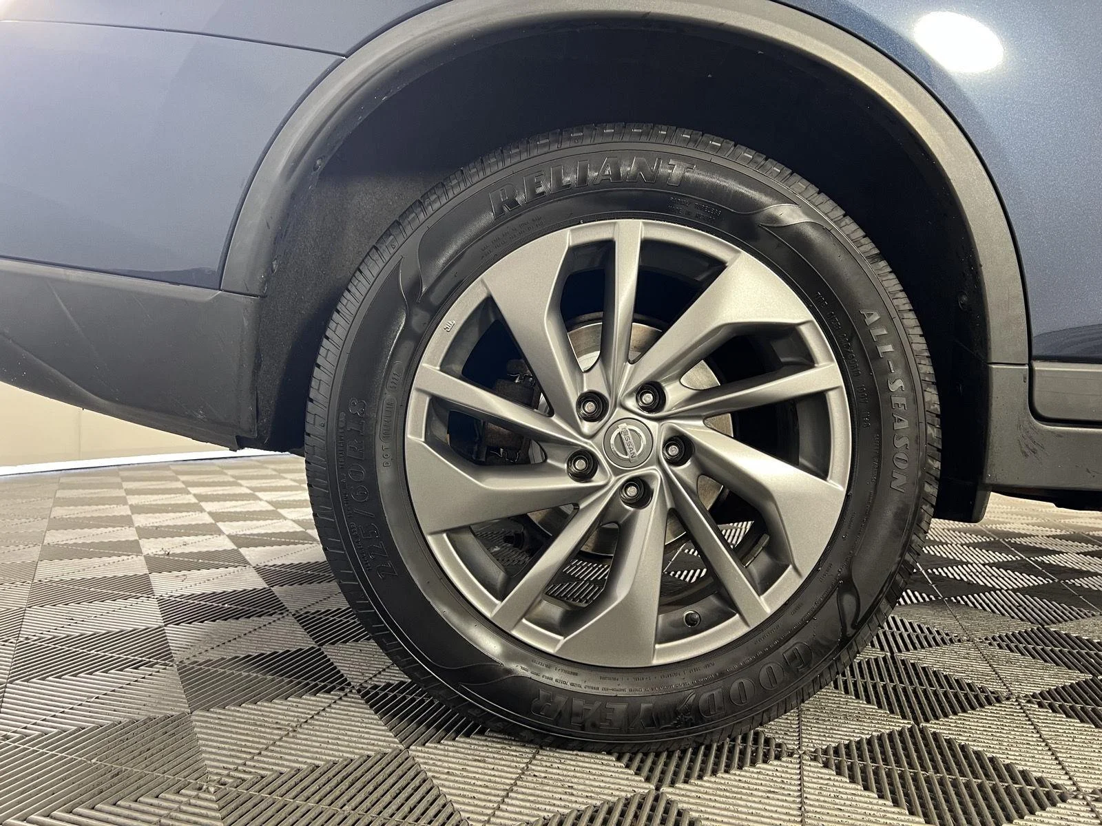 Used 2016  Nissan SL image 34
