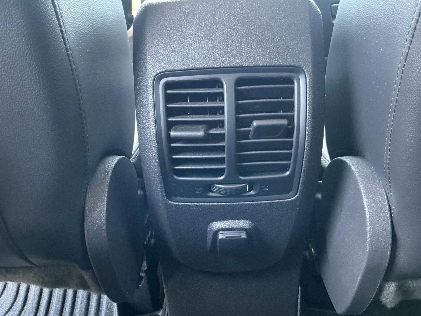 Used 2018 Magnetic Ford SEL image 10