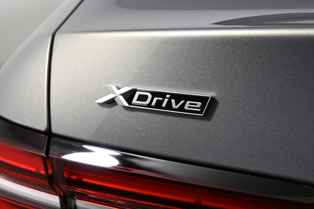 Used 2026 Gray BMW 530i xDrive image 38
