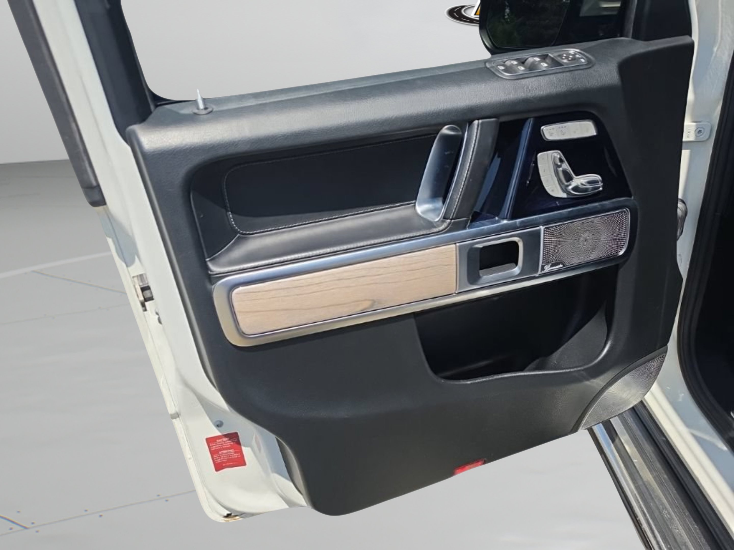 Used 2020 designo Diamond White Metallic Mercedes-Benz G 63 AMG® image 20